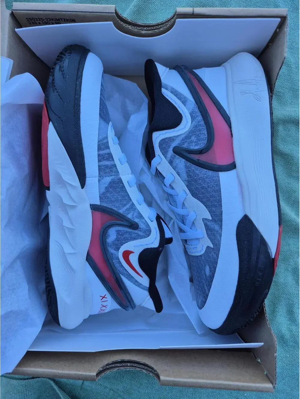 13C - Nike Kyrie 8 GO PS White University Red Black New